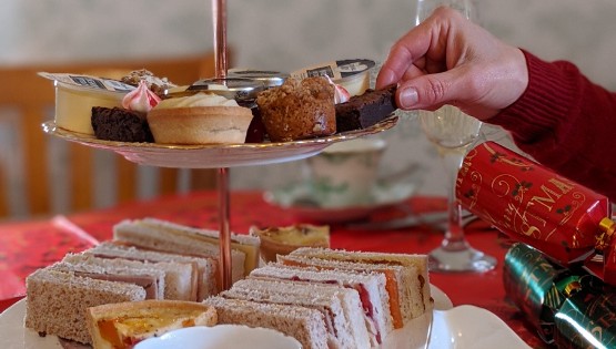 Festive Afternoon tea tile 555 x 315