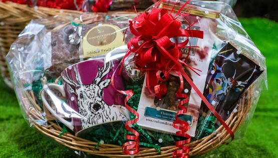 Gift hampers 555 x 315