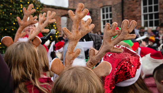 Christmas carols 550 x 315