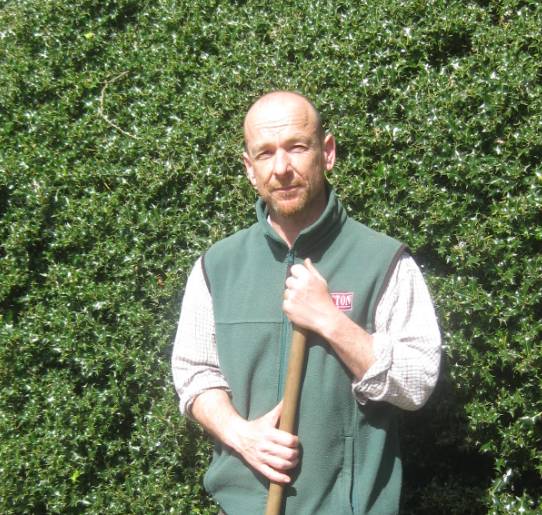 Simon Tetlow, Tatton head gardener - web file