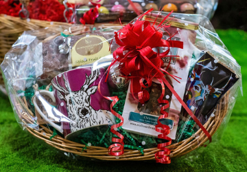 gift hampers 360x250